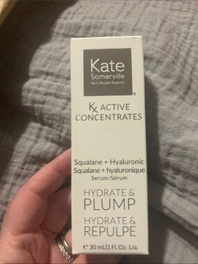 Kate Somerville Hydrate & Plump Serum - White with Gray Logo